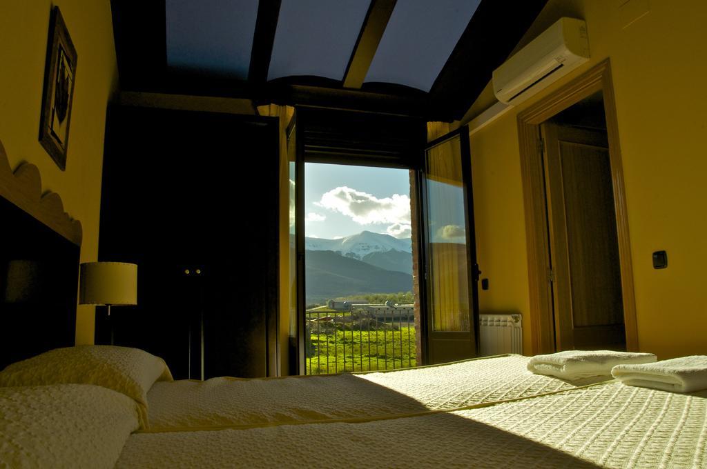 Hotel El Comendador Añón Cameră foto